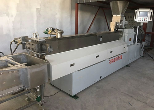Melt blown material modified granulation machine